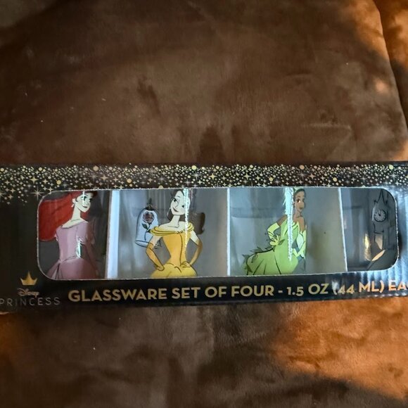 Disney Glassware Fashionista Princess Set Of 4 (1.5 Oz Each) Mini Glasses - Picture 2 of 6